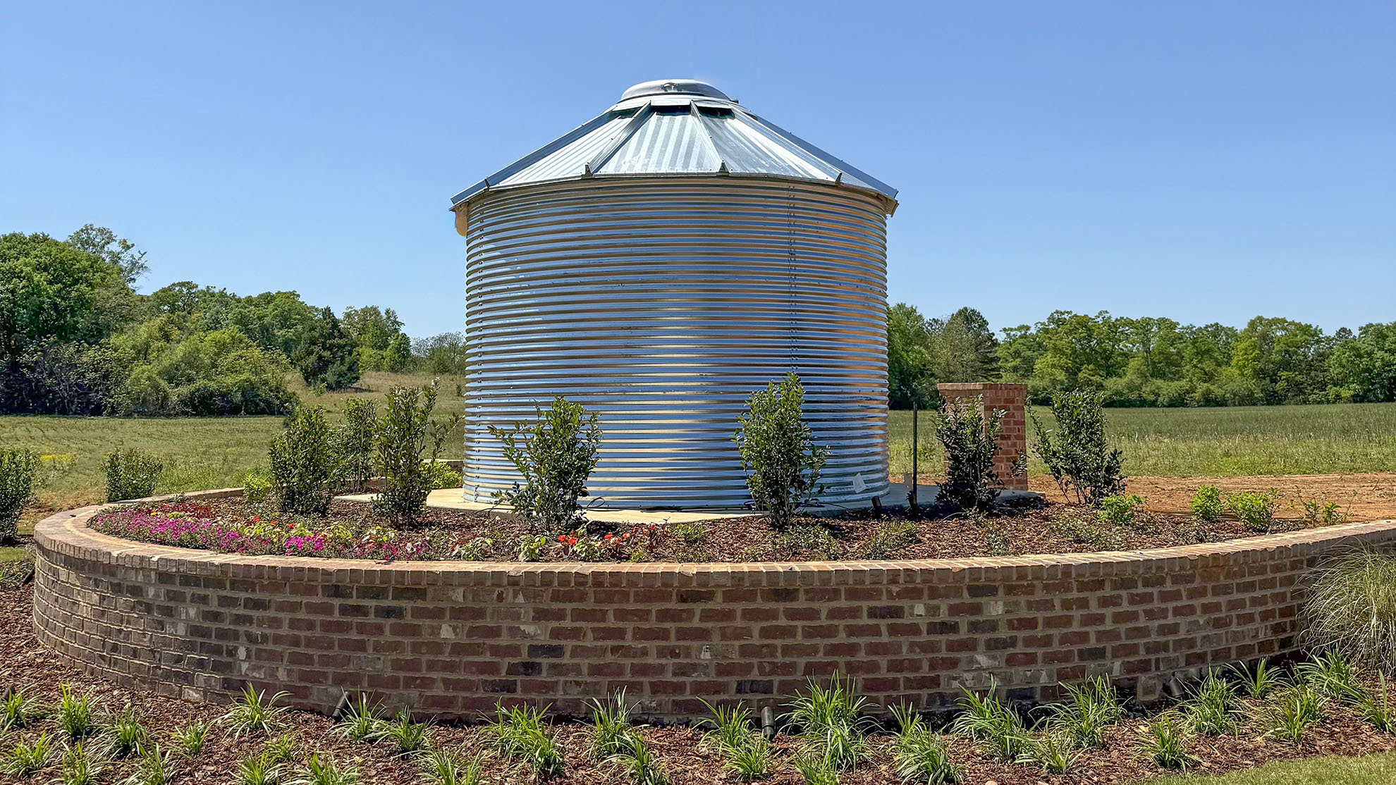 Lakemont Village Entrance